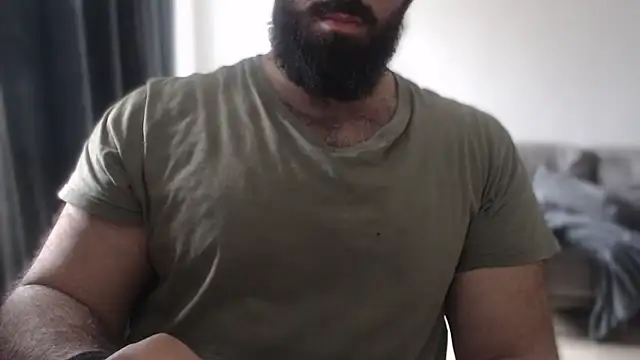 hugemachohandsome