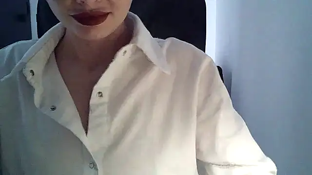 kyleesilkk - KyleeSilkk's free webcam - UK Sex Cams
