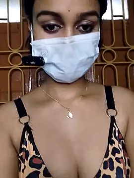 Cute-Janvi-5