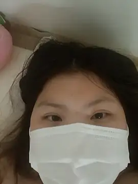 hello098712's Stripchat show and profile