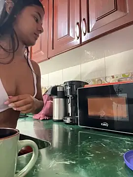 JANYLOVE__