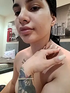 Webcam Model (Samira30)  is live.Free join now!