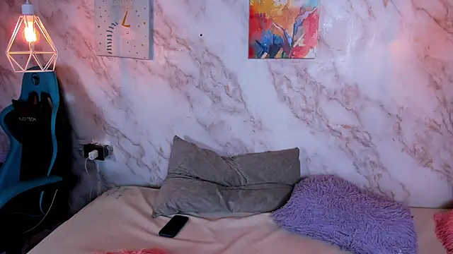 Lia_little18