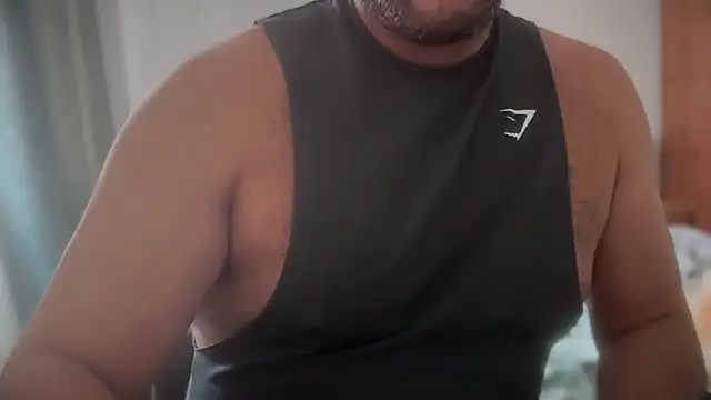 cloudymusclebeefy - CloudyMuscleBeefy's free webcam - UK Sex Cams
