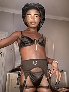 mercedecblackdiamond - MercedecBlackDiamond's free webcam - UK Sex Cams