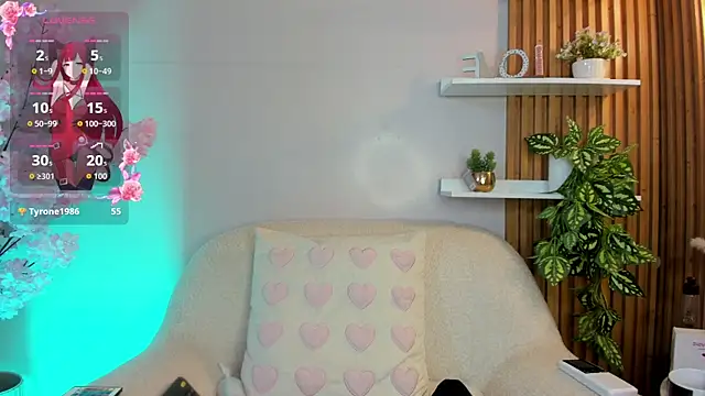 dara_petite