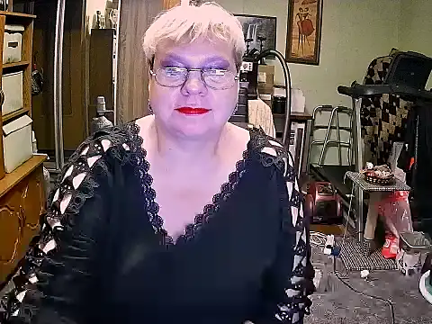 lola8888 - LOLA8888's free webcam - UK Sex Cams