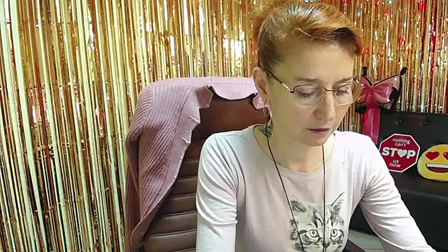 amelirox - AmeliRox's free webcam - UK Sex Cams