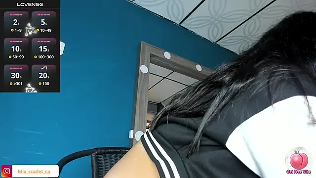Mia_scarlet69
