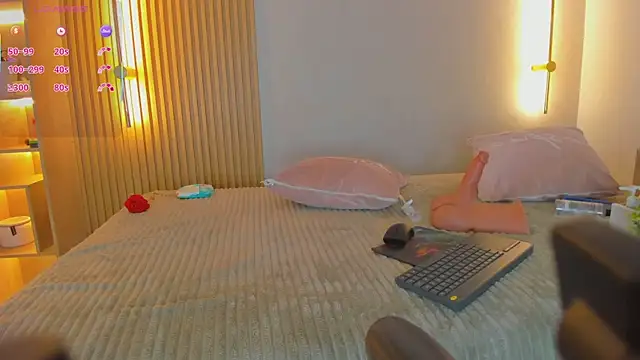 mia_becke - Mia_becke's free webcam - UK Sex Cams