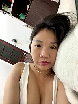 Miumieu - Female Stripchat model