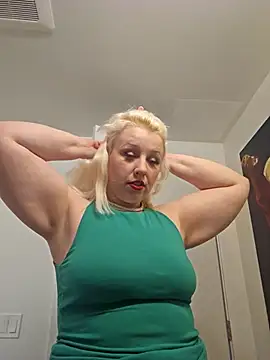 Webcam Model (MadelynDaisyMoanroe)  is live.Free join now!