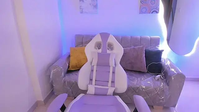Charlotte_cowell_sub1_