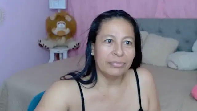 mature_martina