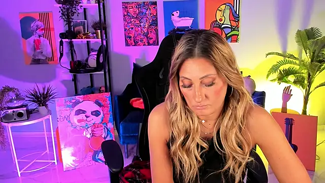 SarahAlluring