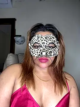 Webcam Model (SLNatasha)  is live.Free join now!