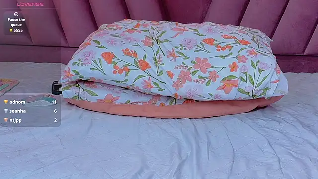 hornybarelylegalgirl