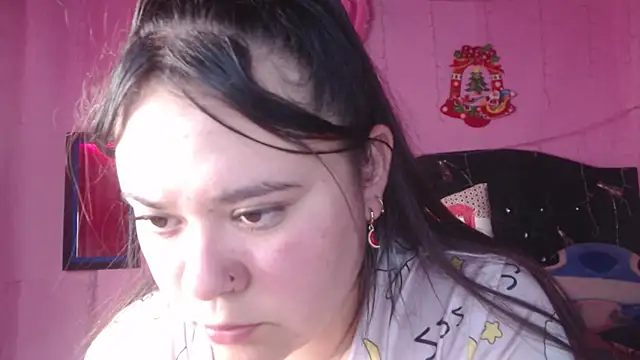 NikkiRous_