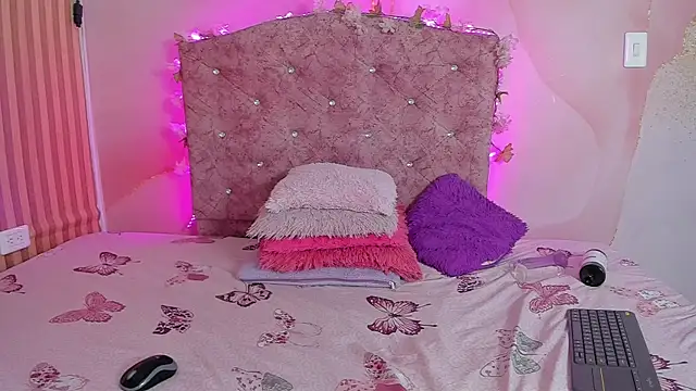 Emily_velvet_