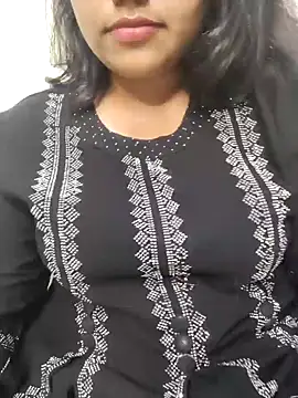 Webcam Model (Miss_Rose__)  is live.Free join now!