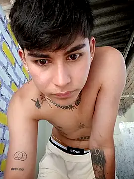 Lukas_strong