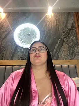 BellaPeers_