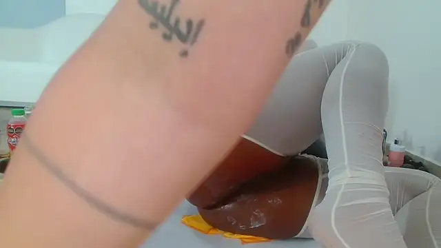 Ari_Fist_