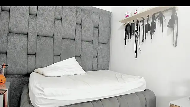 daphnerandrogerrr - DaphnerANDrogerrr's free webcam - UK Sex Cams