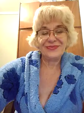 Webcam Model (52MiaLove02)  is live.Free join now!