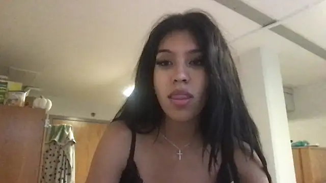 petitelatinateen from StripChat is Freechat