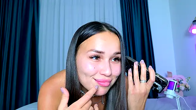 brenda_m00n - Brenda_M00n's free webcam - UK Sex Cams