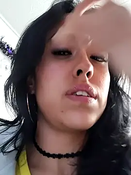 Webcam Model (Queen_Ashly)  is live.Free join now!