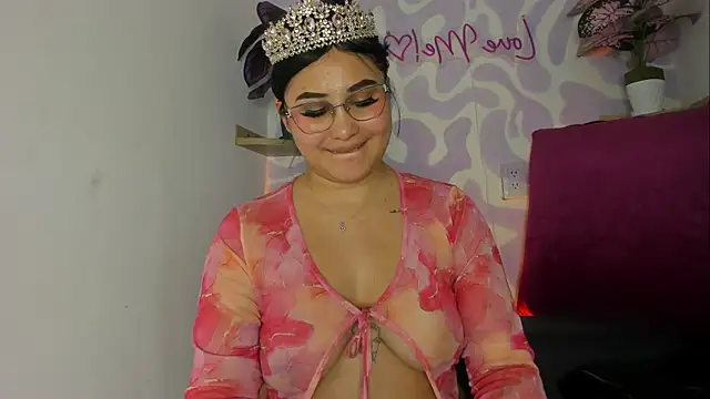 little_ivy - Little_Ivy's free webcam - UK Sex Cams