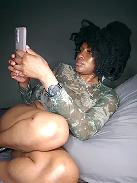 playgirlmc - Playgirlmc's free webcam - UK Sex Cams