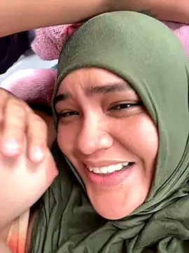 sweetmuslim01's Stripchat show and profile