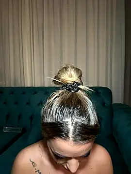 KirstieVegas