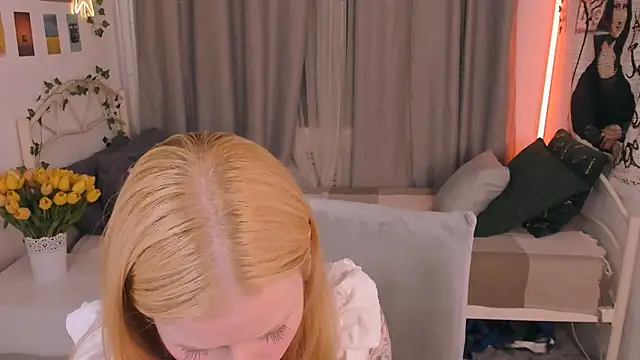 Laly_Peach