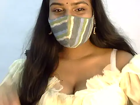 Curvy_Nikita