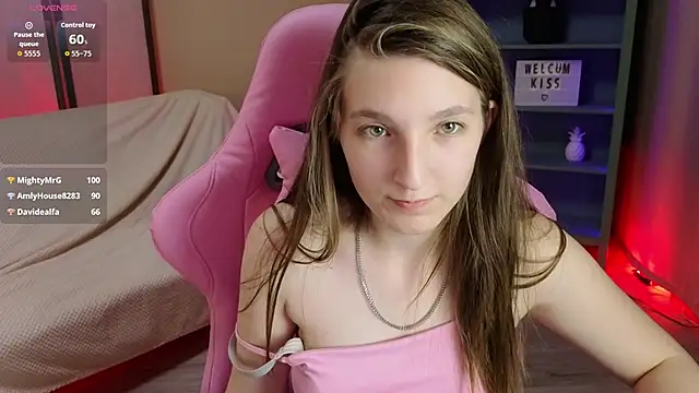 Mia_Myles