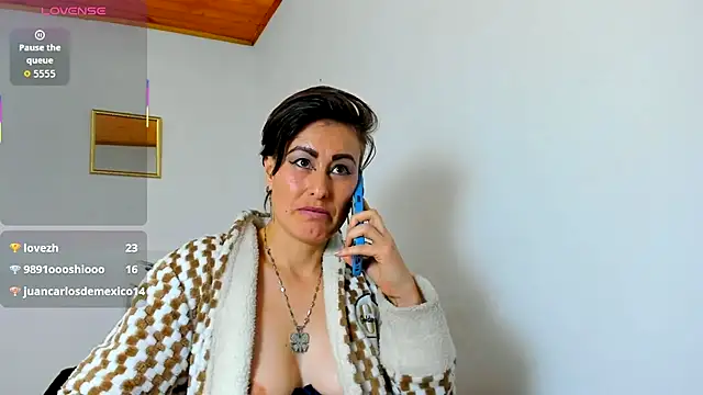 yasmin_goldenst
