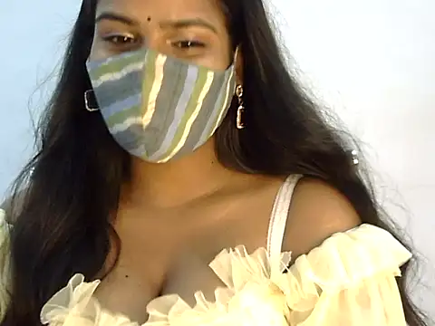Curvy_Nikita