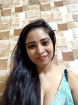 Webcam Model (QUEEN-ADITI)  is live.Free join now!