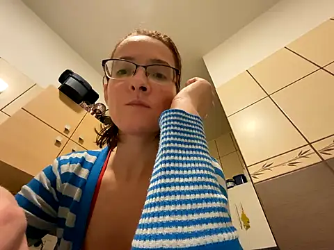 Milky_hairy_mommy