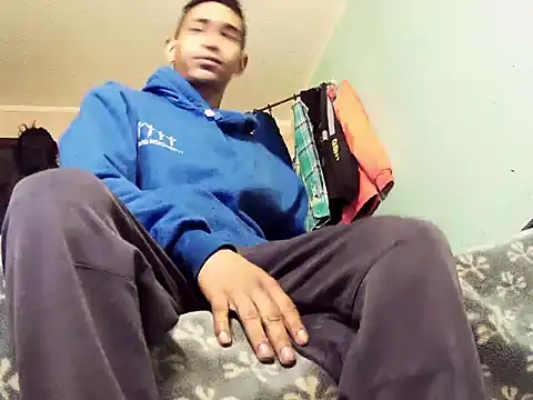 andrescaraballo - Andrescaraballo's free webcam - UK Sex Cams