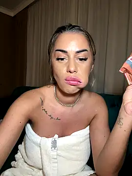 KirstieVegas