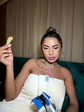 KirstieVegas