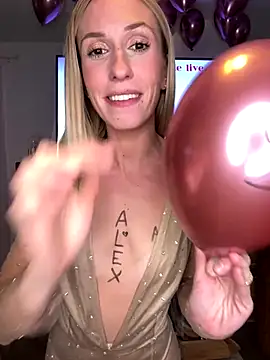 lola_tentatiion