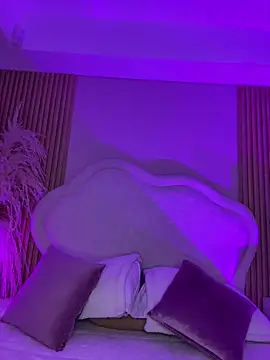 Webcam Model (Valeria_carter)  is live.Free join now!