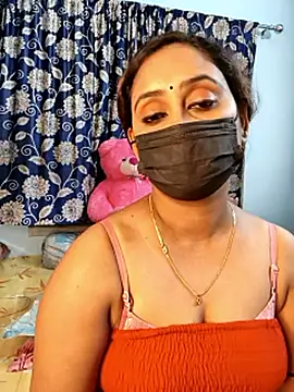 Webcam Model (Cute-lusi)  is live.Free join now!
