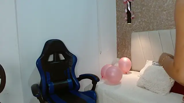 AliceSmiith_